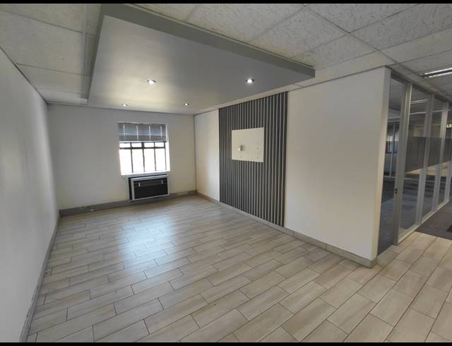 405M² OFFICE TO LET IN BRYANSTON